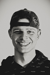  Leon Felker
